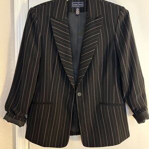 Laura Scott Blazer